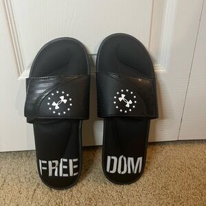 Under Armour UA Freedom Slides, Men’s black size 10, adjustable